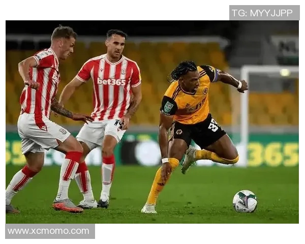 曼特宁独立与博卡的对决分析与战术探讨